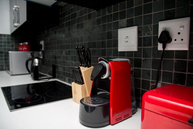 Apartment 27 - image 11