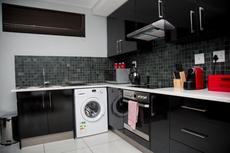 Apartment 27 - image 12