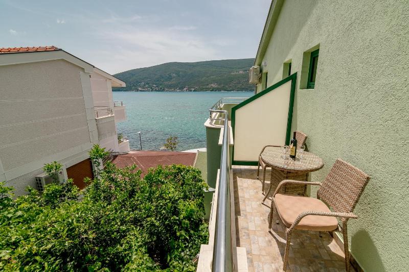 Studio Apartment image 3