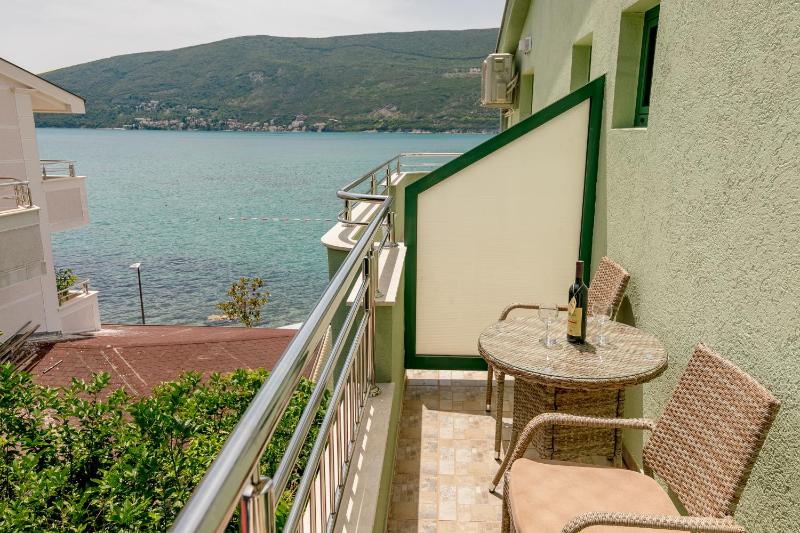 Studio Apartment image 4