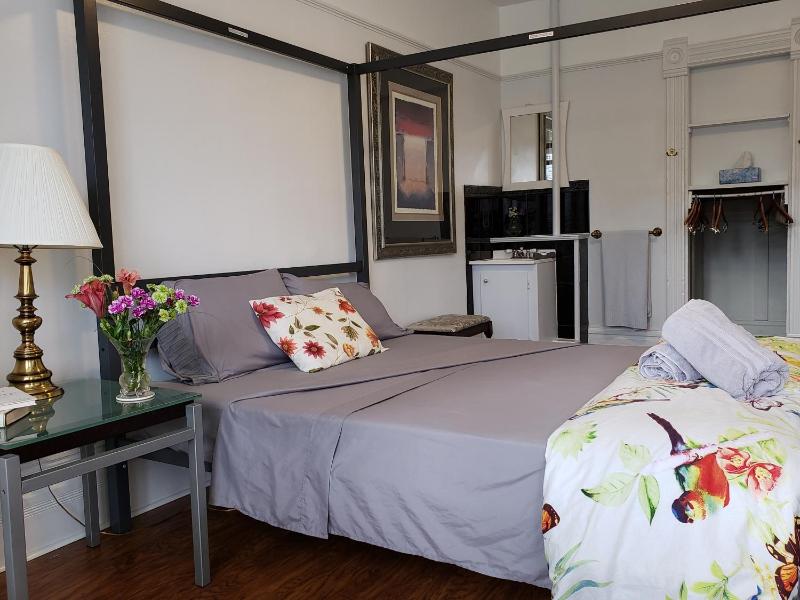 Vancouver Hideaway Guesthouse - image 7
