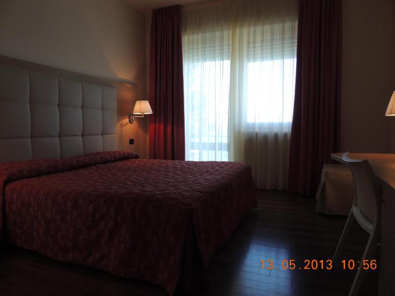 Double Room image 4