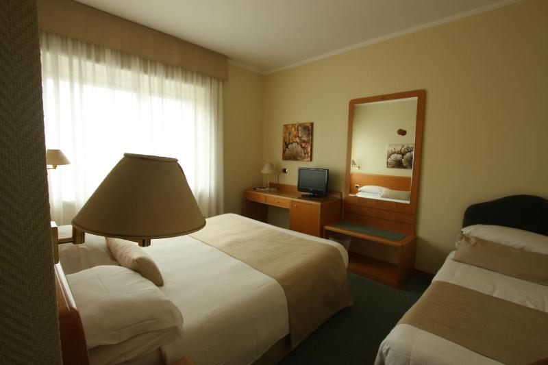 Triple Room image 2