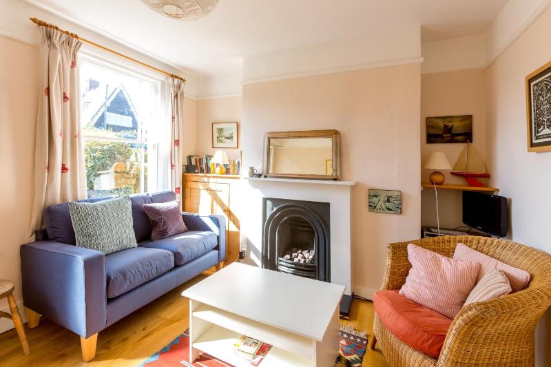 5 Coastguard Cottages - image 9