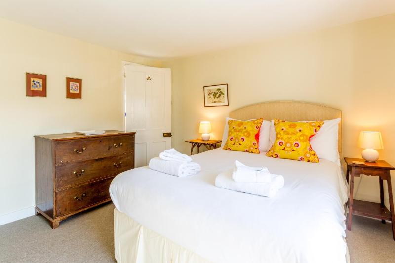 5 Coastguard Cottages - image 7