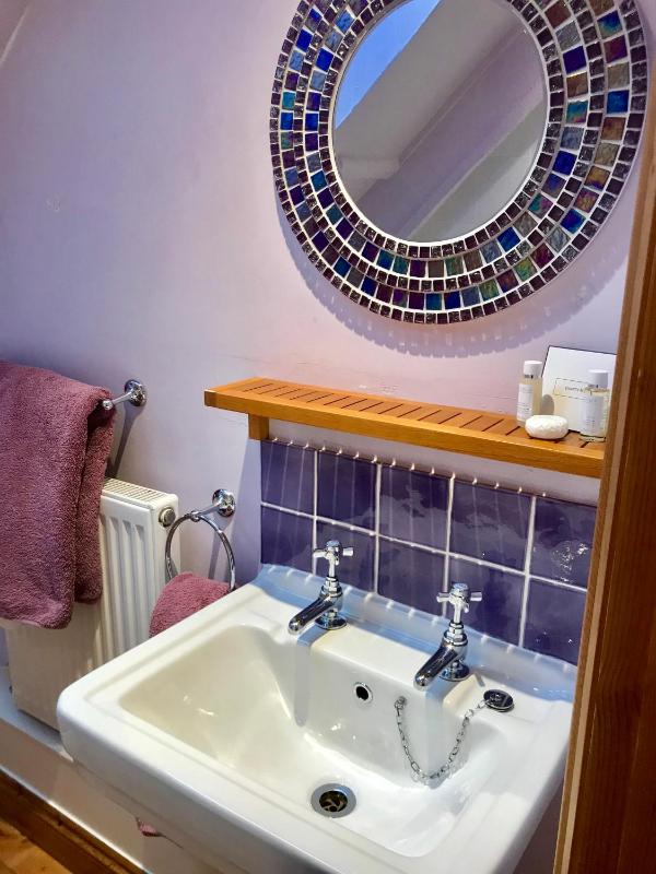 Double Room with Private Bathroom image 2