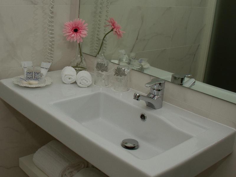 Suite image 3