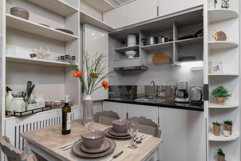 Athens Flower Apartment - image 6