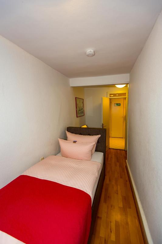 Hotel Goldener Falke - image 8