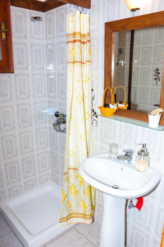 Triple Room with View image 4