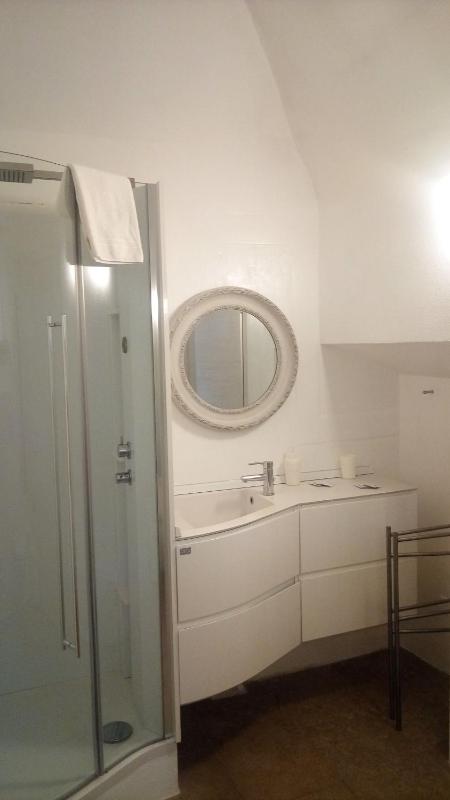 Standard Family Room image 1