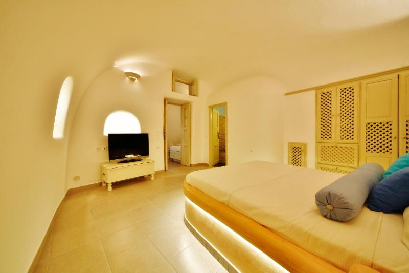 Chroma Suites - image 29