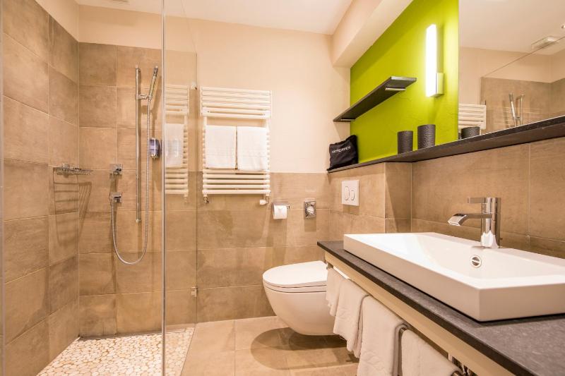 Standard Double Room - Garden View with A/C image 3