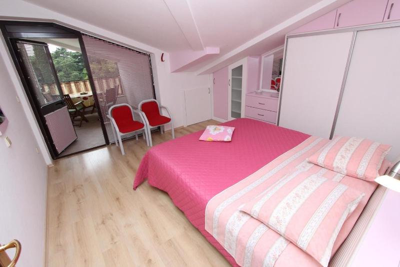Two-Bedroom Apartment with Sea View image 3