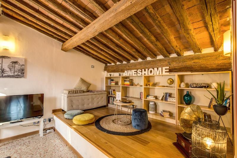 AwesHome - Lungarno Bellavista Penthouse - image 15