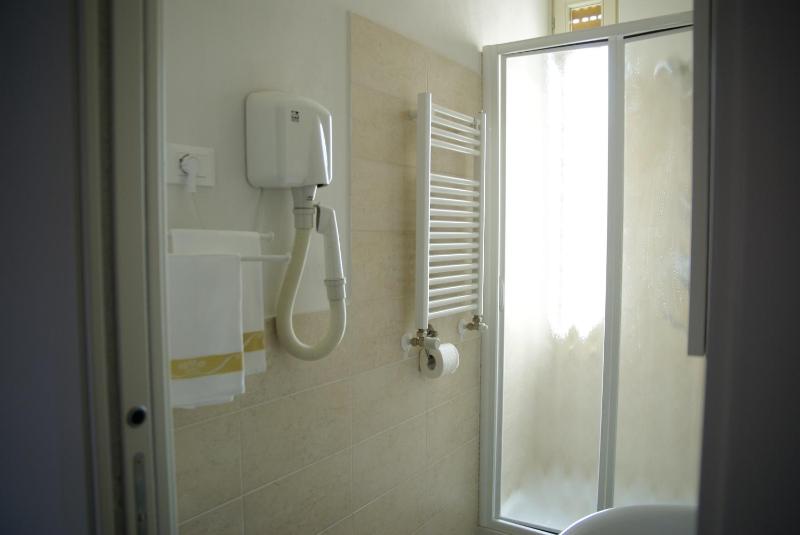 Triple Room image 3