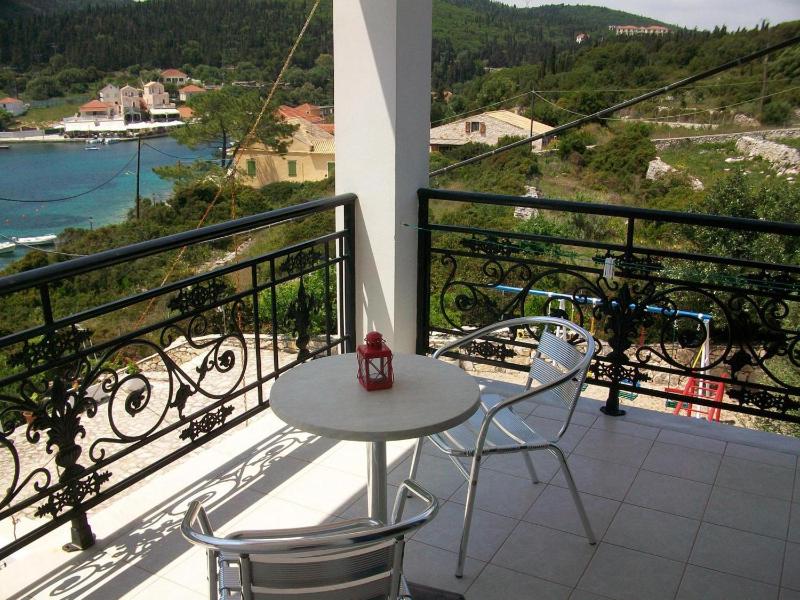 Triple Room with Sea View image 4