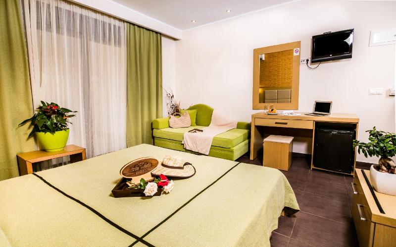 Triple Room image 4