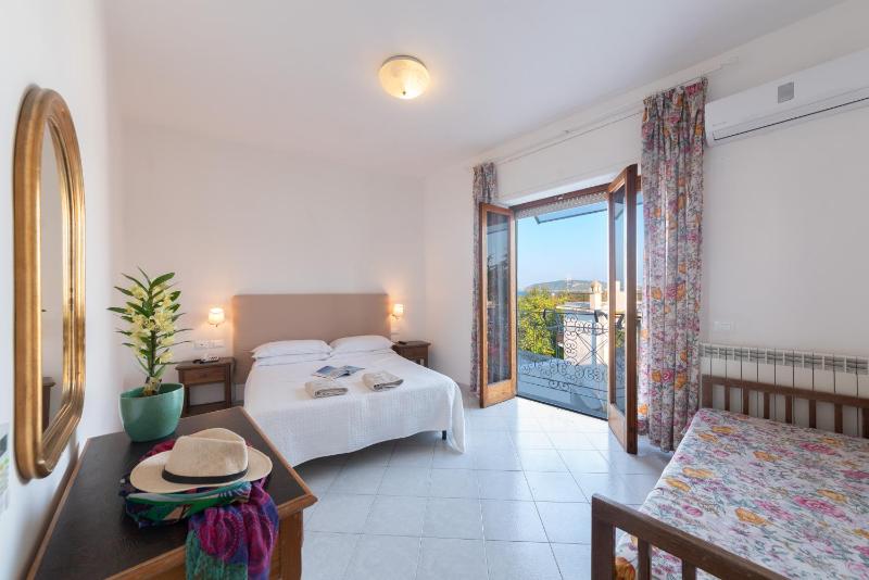 Comfort Panoramic Double Room image 4