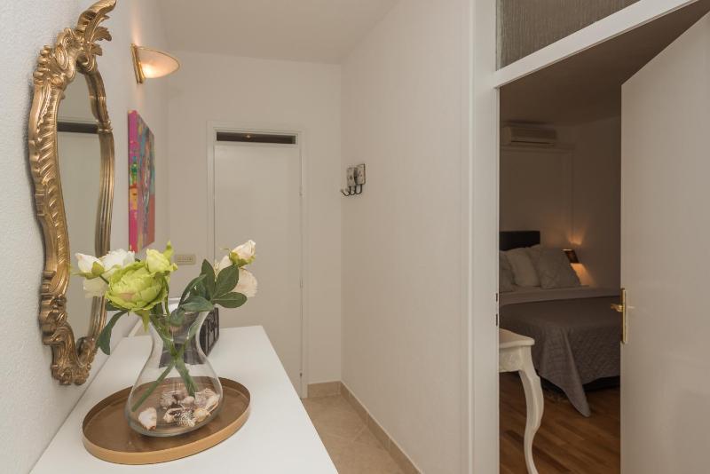 Apartment with Terrace image 2