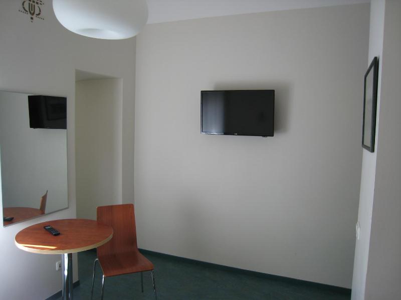 Triple Room with Kitchenette image 4