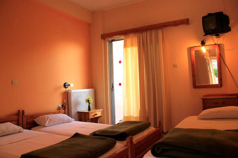 Triple Room image 2