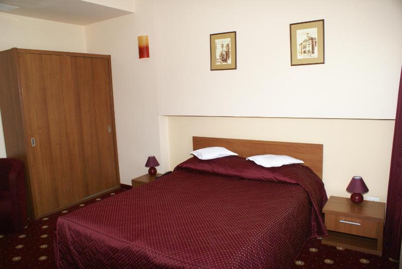 Double or Twin Room image 3