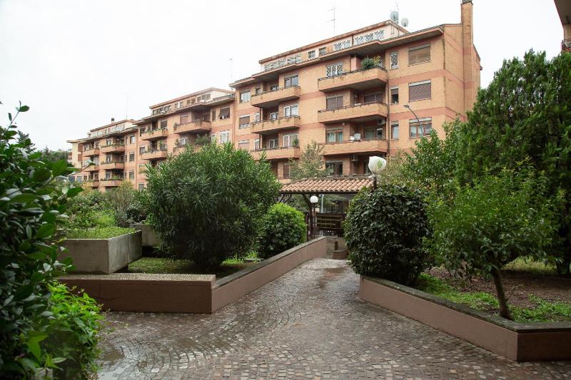 Apartment image 3