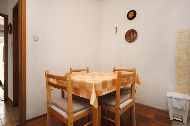 One-Bedroom Apartment with Terrace image 2