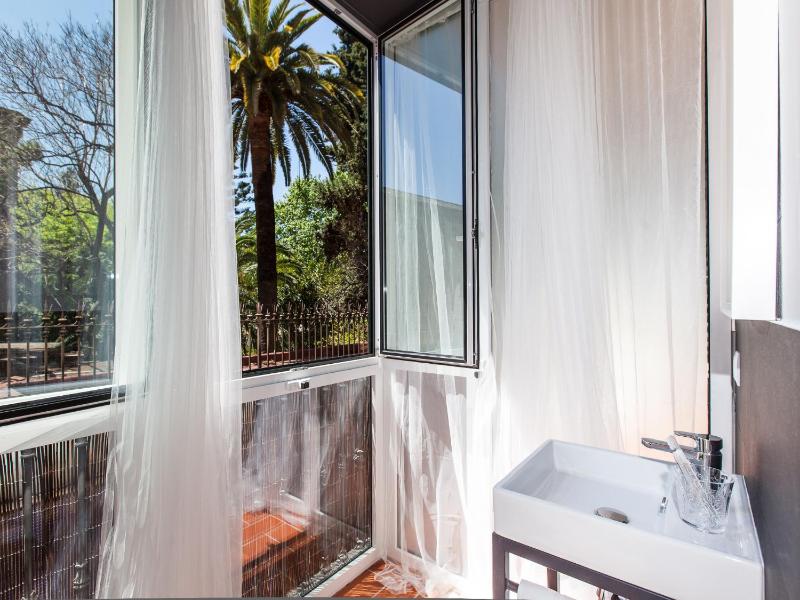 Superior Double or Twin Room with Terrace image 4
