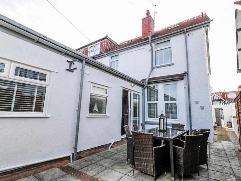 Holiday Home image 1