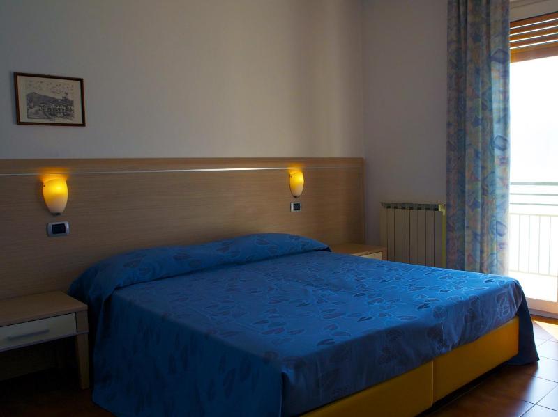 Triple Room image 3
