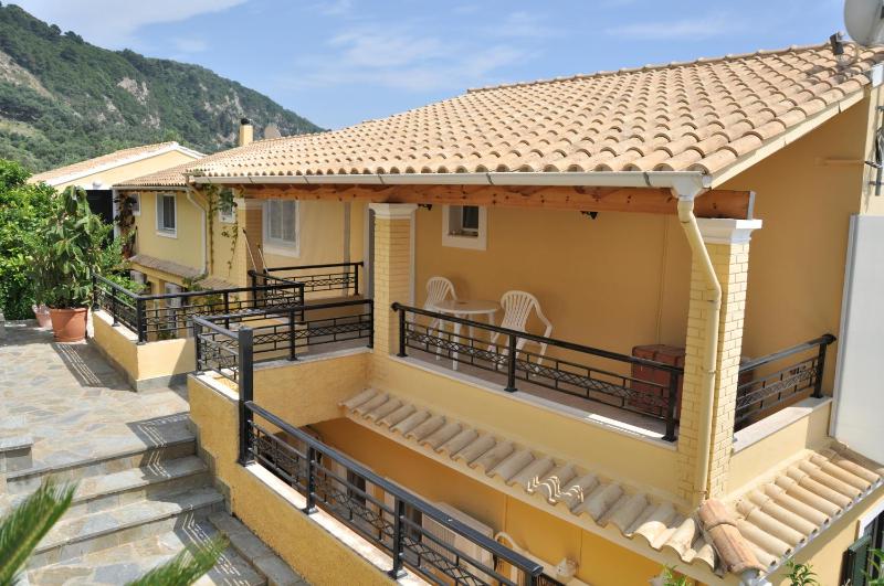 Studio Apartment with Sea View image 2