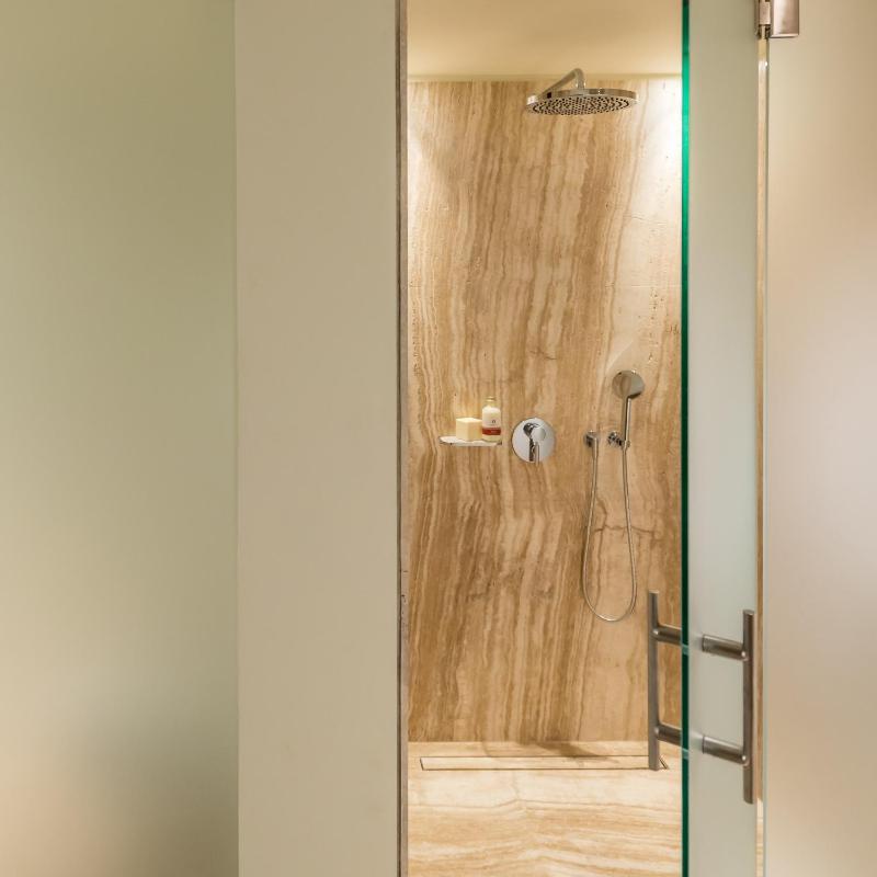 Euphoria Executive Junior Suite image 2