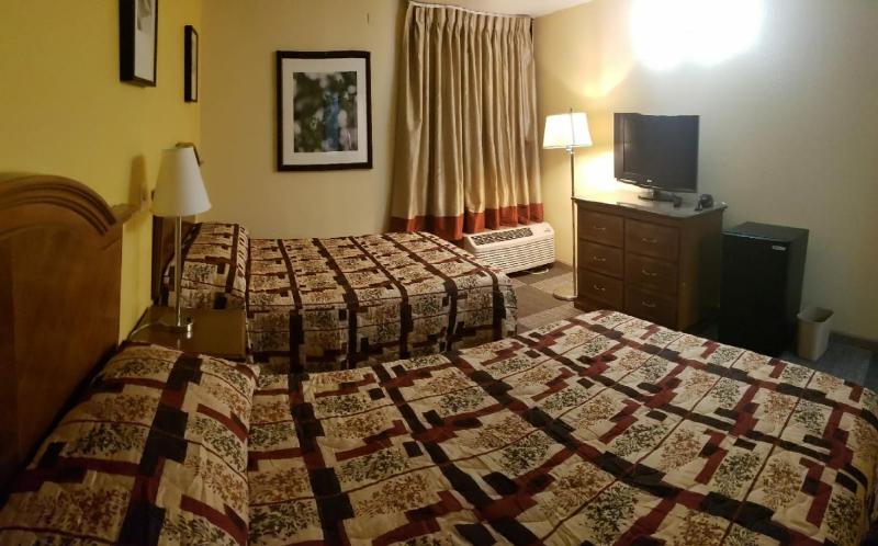 Double Room with Two Double Beds image 3