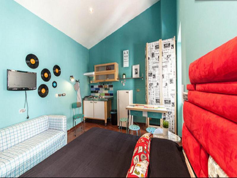 One-Bedroom Apartment image 3