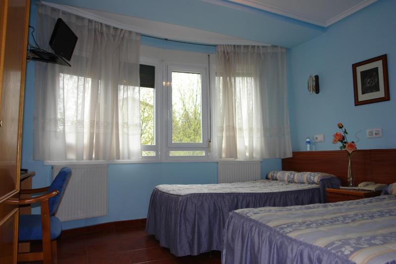 Double Room image 2