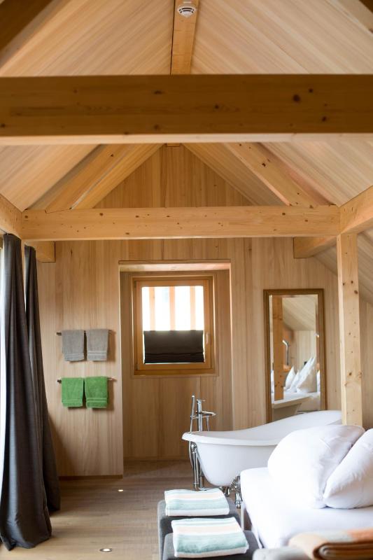 Suite with Balcony and Garden View image 4