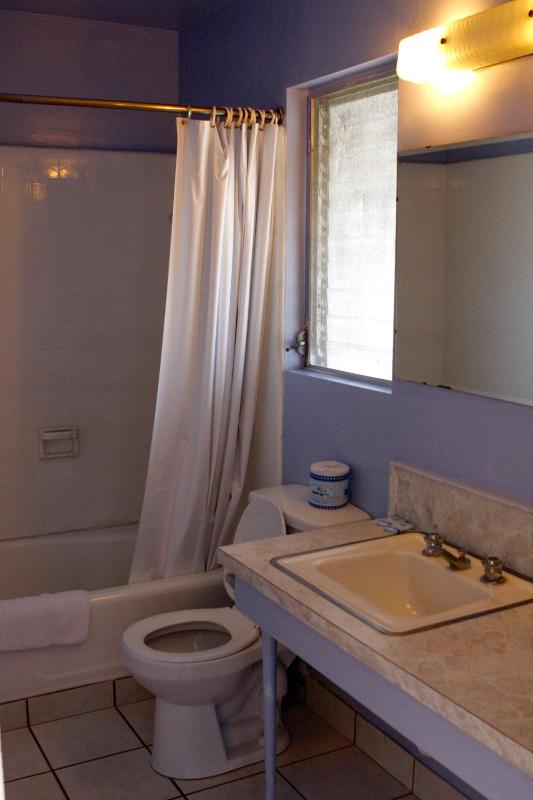 King Room image 3