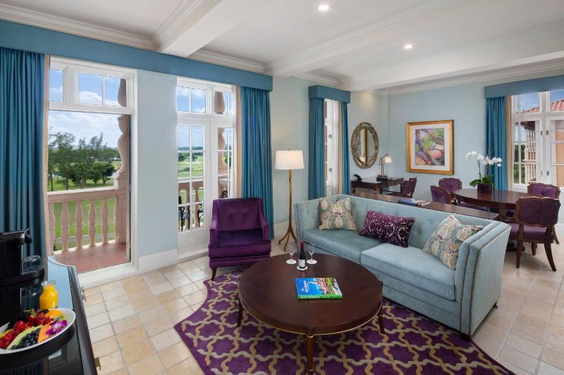 Golf View Suite image 4