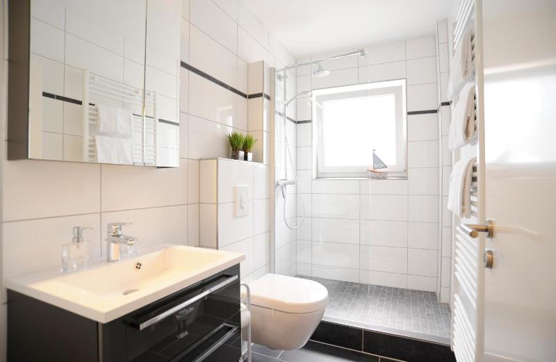 Apartment mit Balkon - image 9