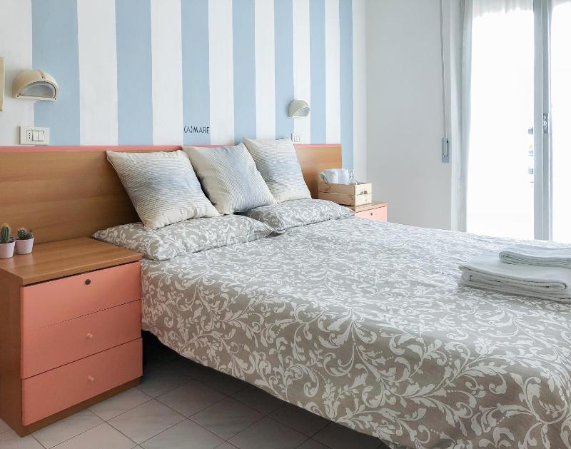 Standard Triple Room image 3