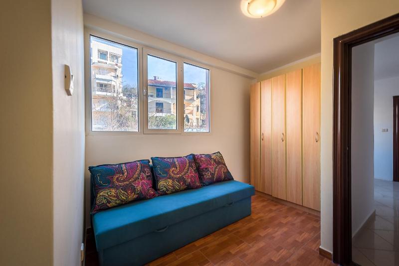 Apartment image 3