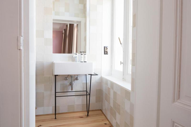 Double Room image 1