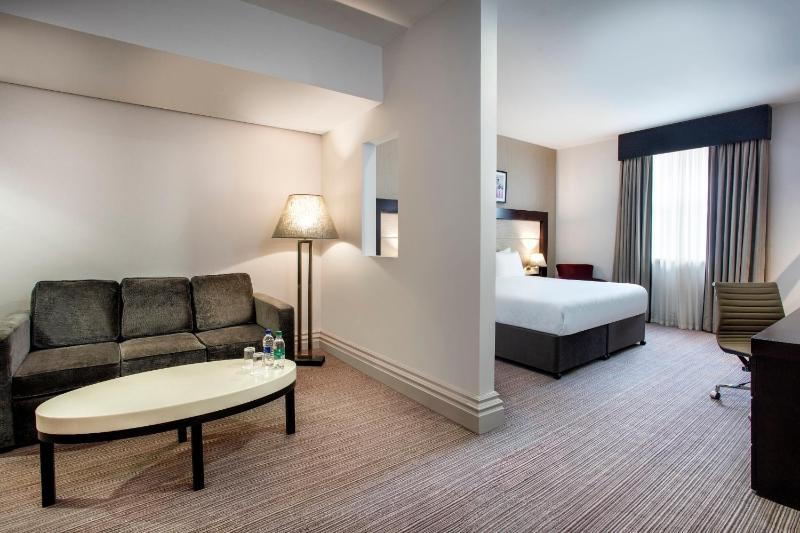 Junior Suite image 2