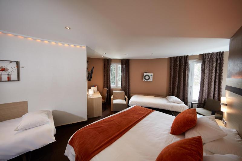 Family Queen Room image 4