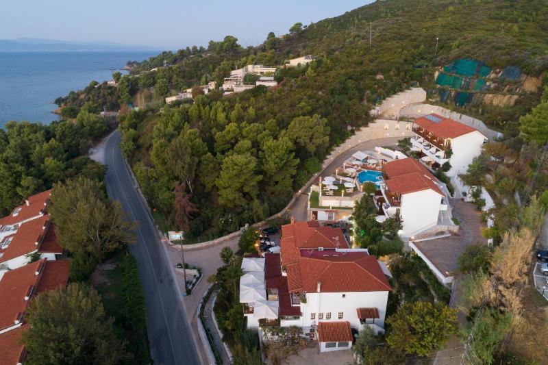 Magic Hotel - image 15
