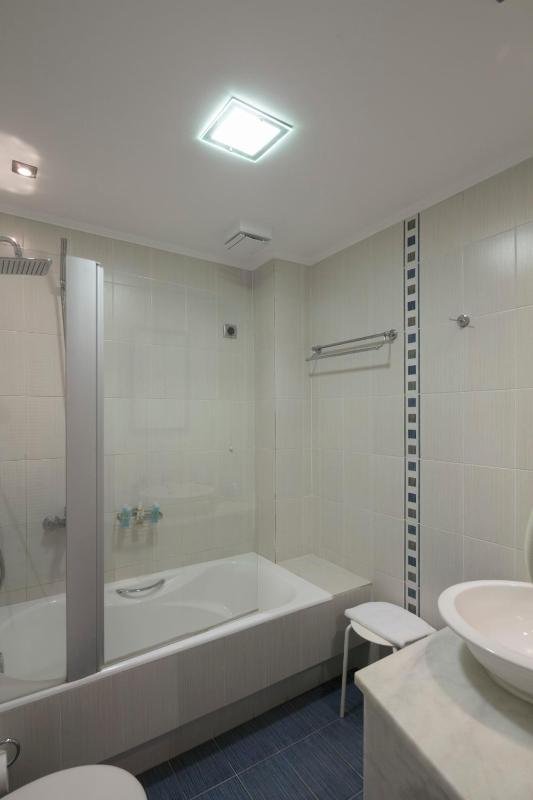 Executive Double Room with Sea View image 3