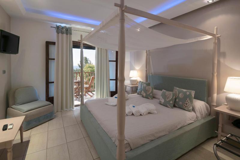 Magic Hotel - image 10