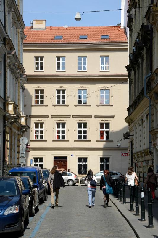 Safestay Prague Charles Bridge - image 12